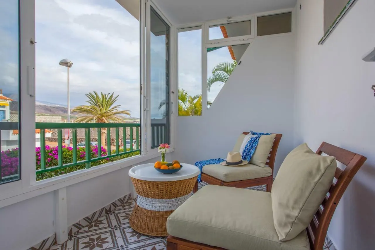 Modern, Bright And Welcoming Oceanfront Apartment プエルト・デ・サンティアゴ