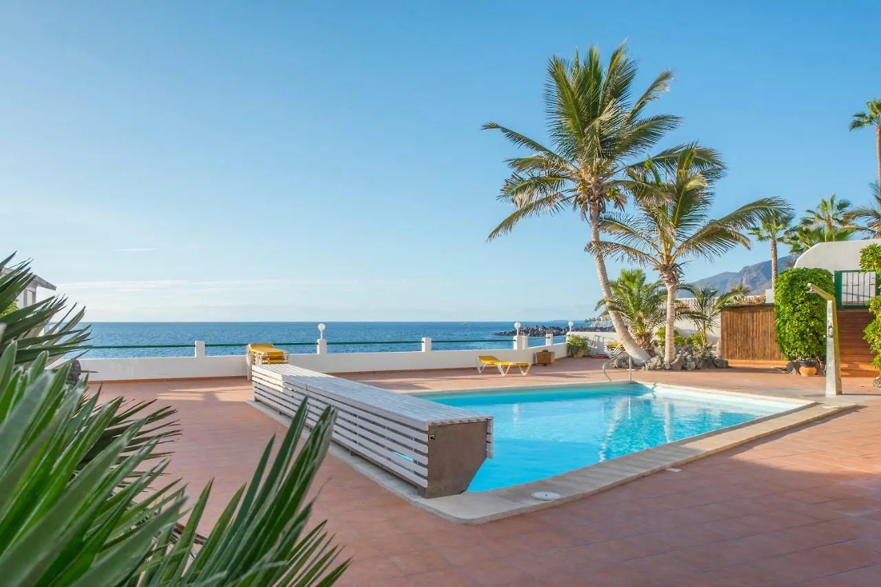 Modern, Bright And Welcoming Oceanfront Apartment プエルト・デ・サンティアゴ スペイン